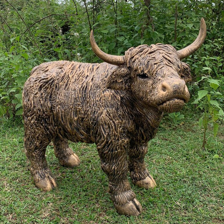 5060235339981 1 Enigma Marble Resin Highland Cow Xl Garden Statue.jpg